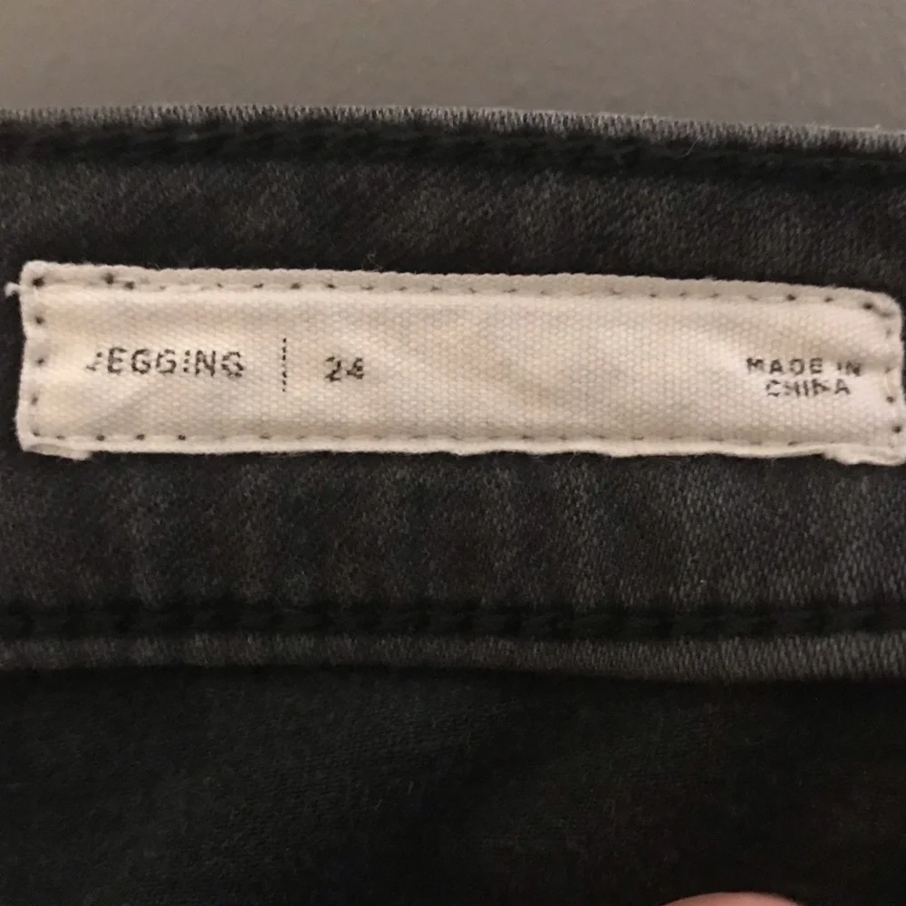 Pacsun distressed black stretchy Jegging size 24 - Picture 7 of 10